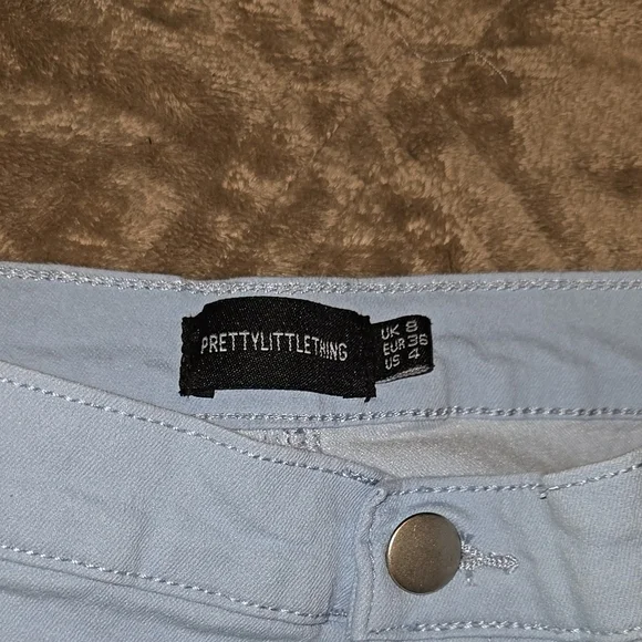 PrettyLittleThing Light Blue High-Waisted Jeans - Picture 2 of 6